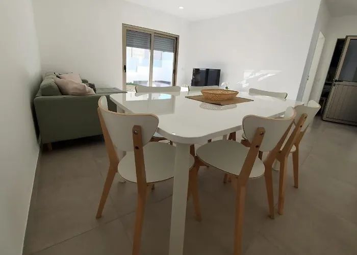 Villa Lovely Home, Wifi, Jardim *