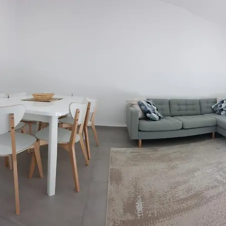 Villa Lovely Home, Wifi, Jardim