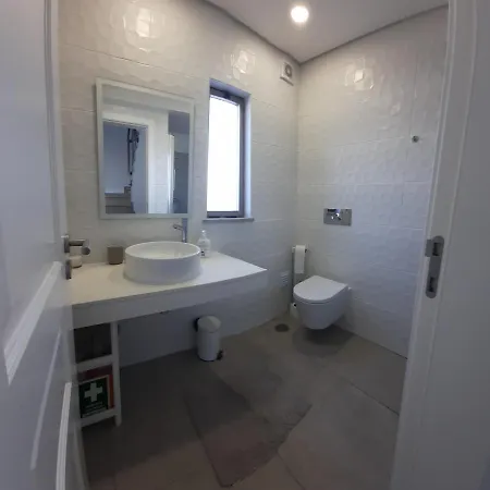 Villa Lovely Home, Wifi, Jardim Armação de Pêra